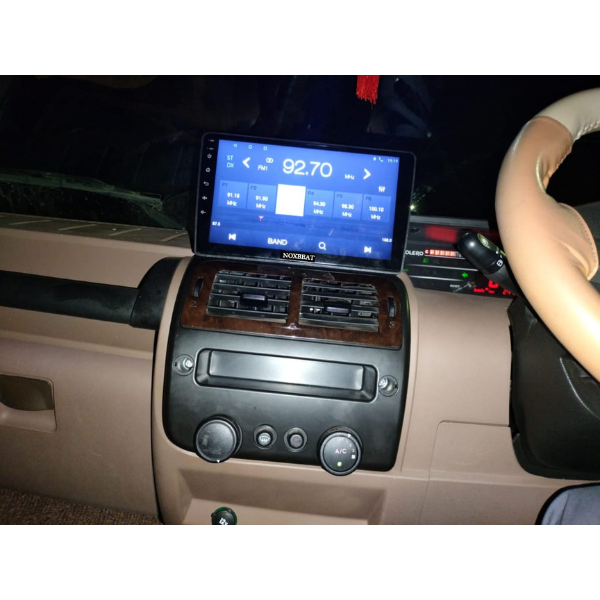 Android stereo frame for Mahindra Bolero (2008 onwards), 9-inch fitment