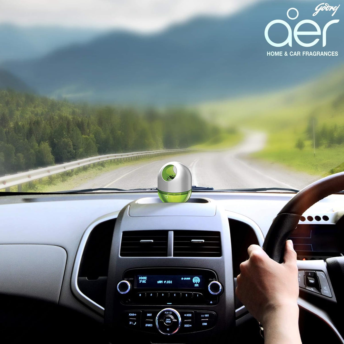 Godrej aer Twist car air freshener, Fresh Lush Green, 45g