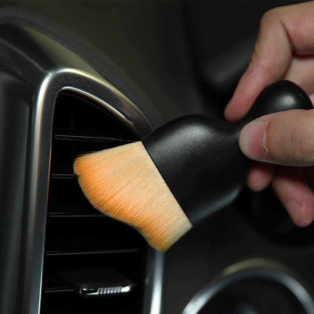 Soft bristle car interior detailing dust brush