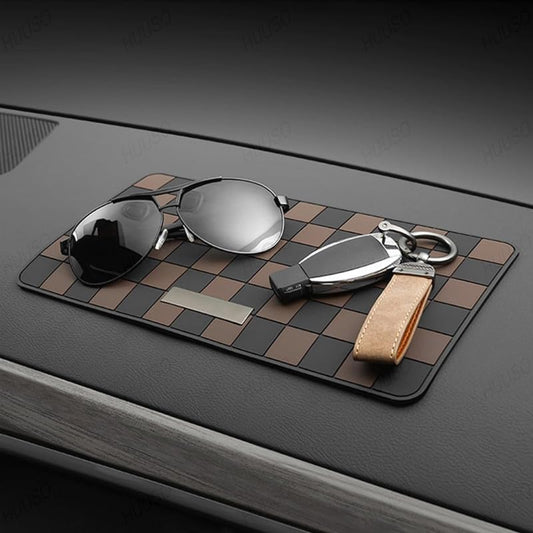 Checkered pattern non-slip car dashboard mat, black and brown